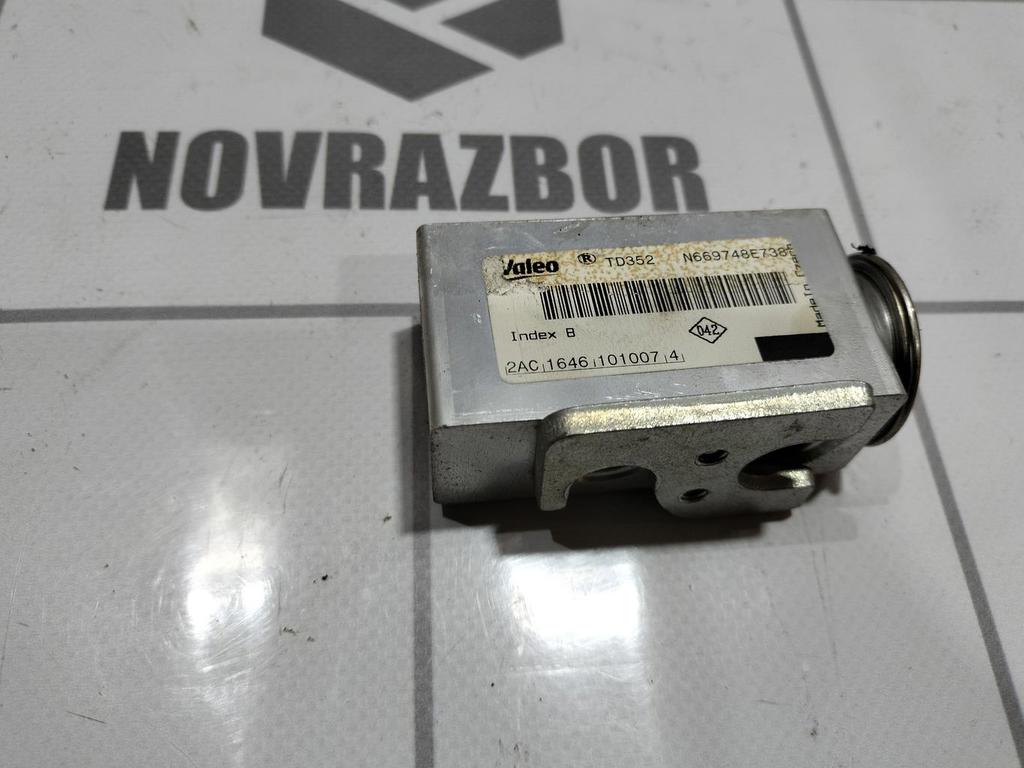 Renault Clio 3  2005-2012 для Клапан кондиционера