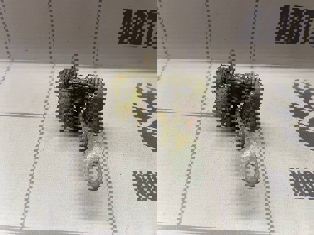 Peugeot 307 2001-2008 для Ограничитель двери