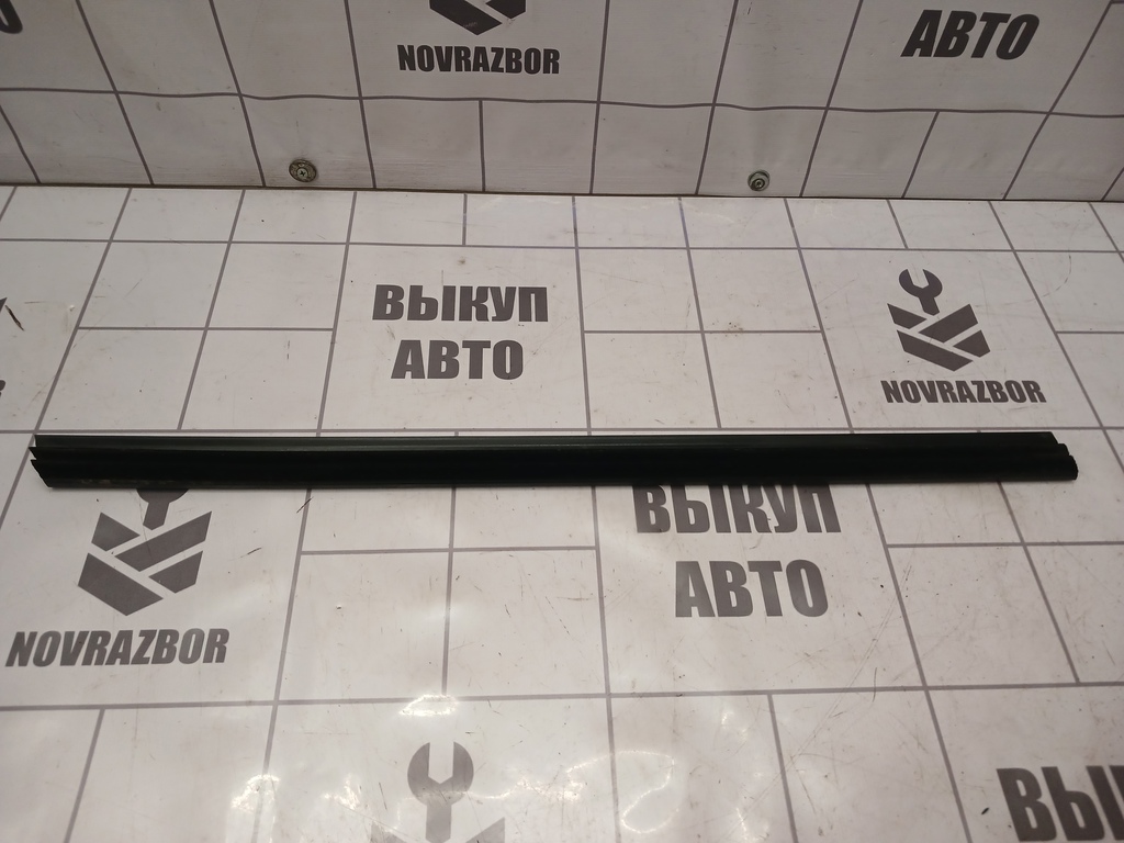 Skoda Yeti 2009-2018 для Накладка стекла переднего правого