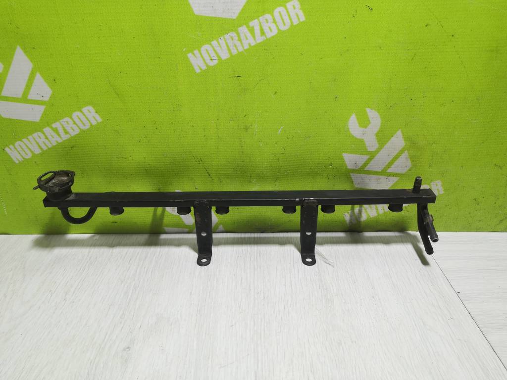 VW Golf 3 Vento 91-97 для Рейка топливная (рампа)