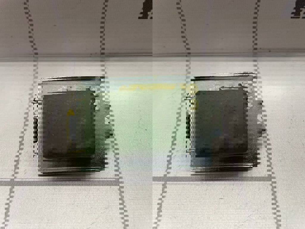 Audi 80  90  B3  86-91 для Резистор отопителя