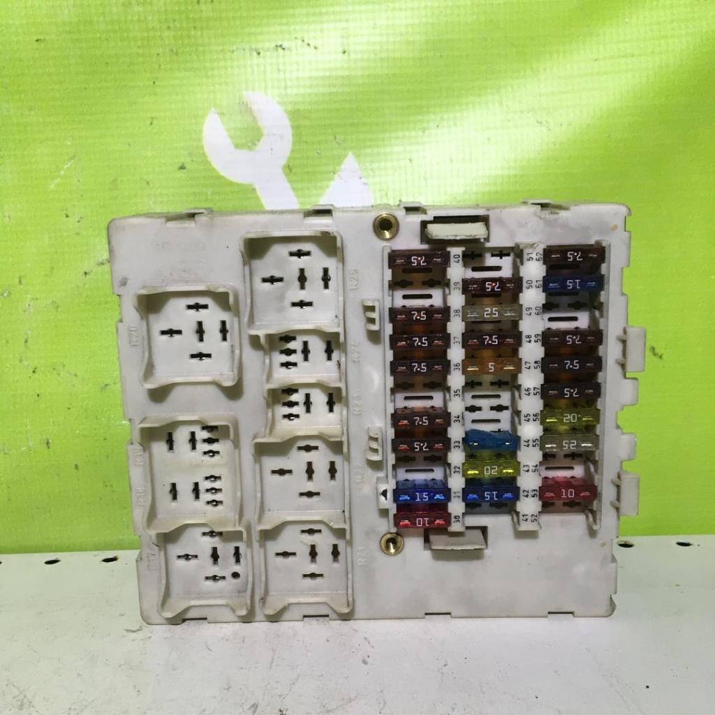 Ford Tourneo Connect 02-13 для Блок предохранителей