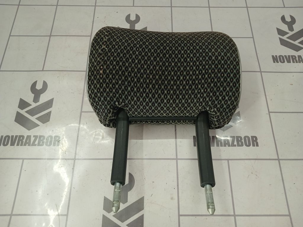 VW Passat  B3  1988-1993 для Подголовник