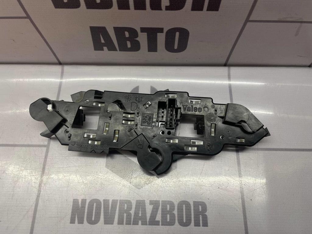 Peugeot 307 2001-2008 для Плата заднего фонаря