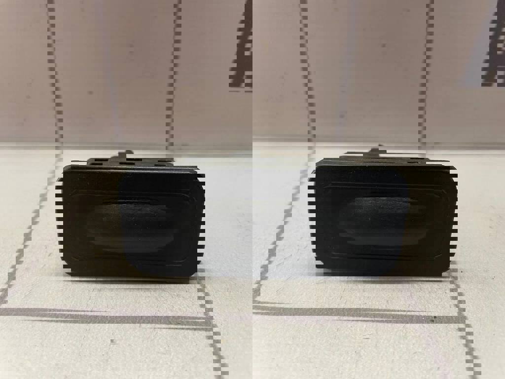 Renault Megane 3 09-16 для Кнопка открывания багажника