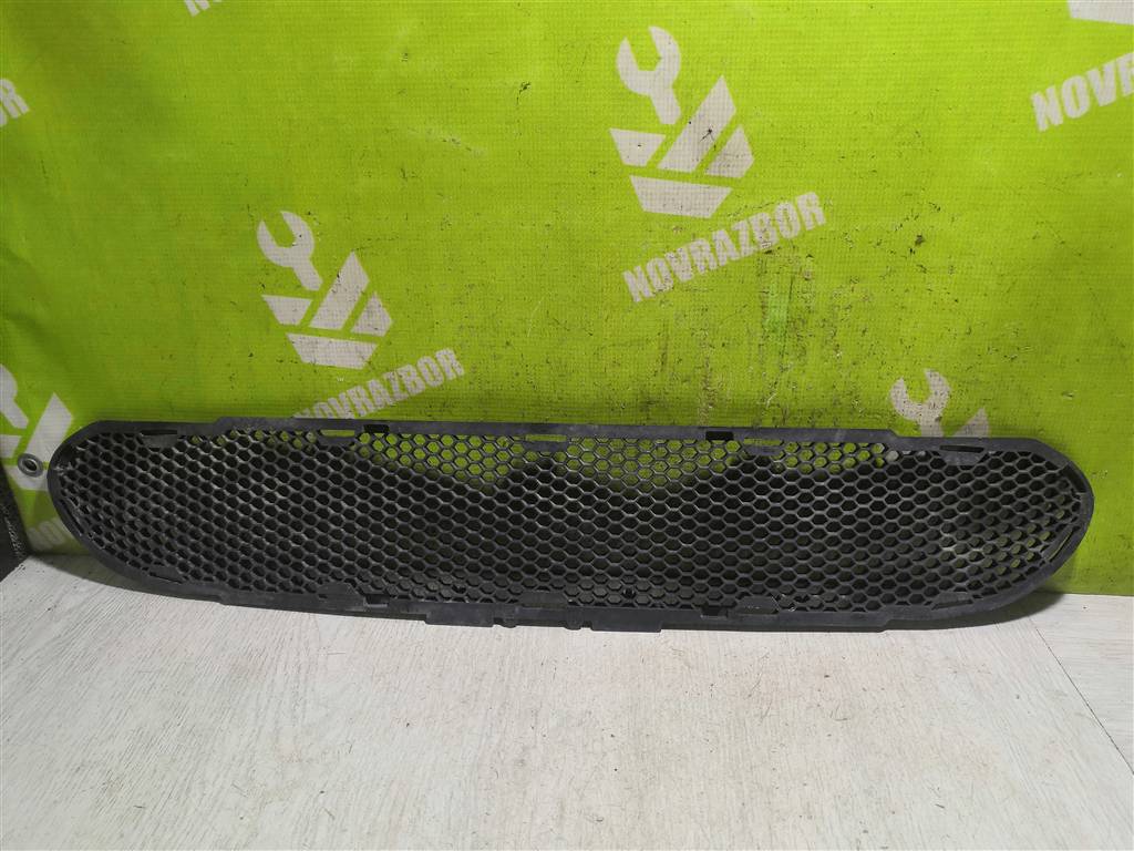 Ford Escort /Orion 1995-1998 для Решетка в бампер центральная