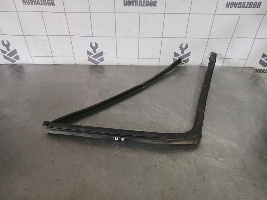 Renault Clio 2 Symbol 1998-2008 для Уплотнитель стекла двери