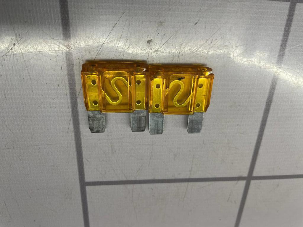 Ford Focus 1 1998-2004 для Предохранитель