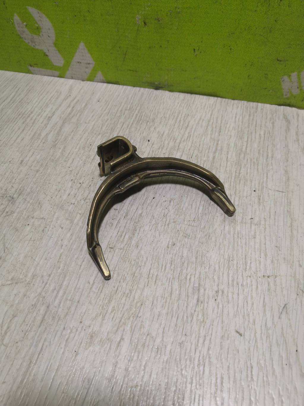 Audi A4 B7 2005-2007 для Вилка включения передач