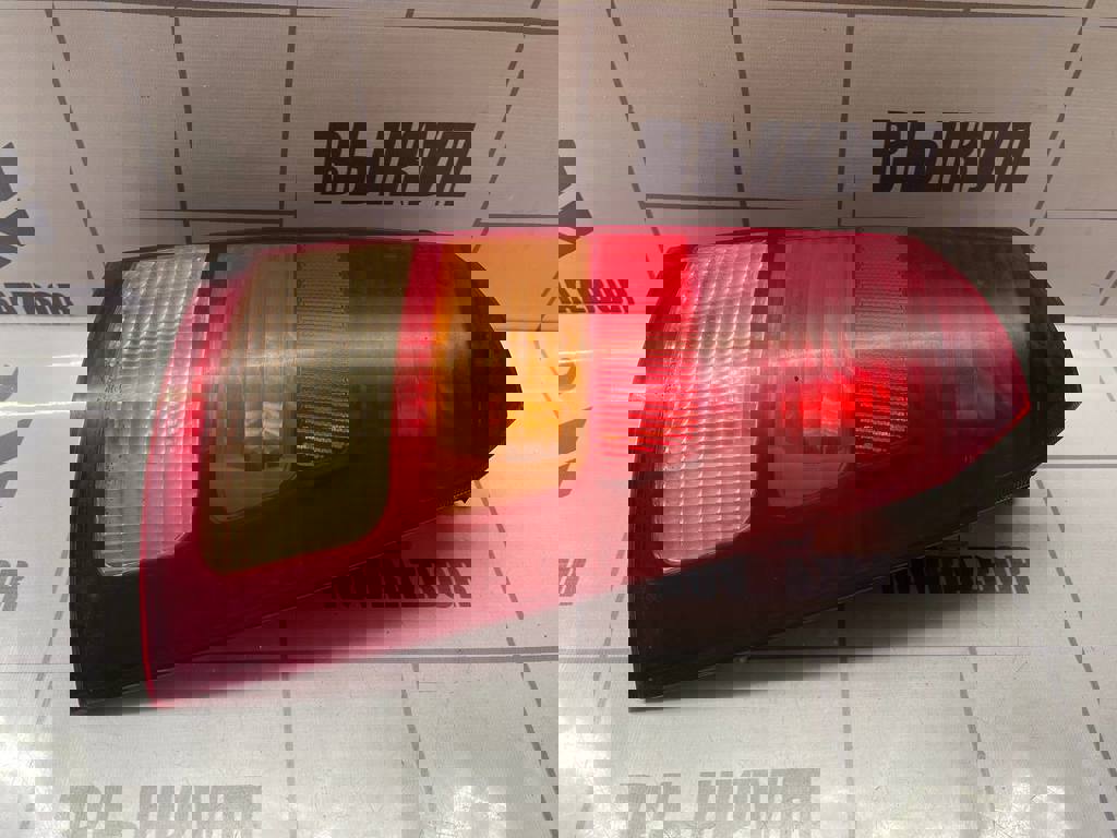 Ford Focus 1 1998-2004 для Фонарь задний правый