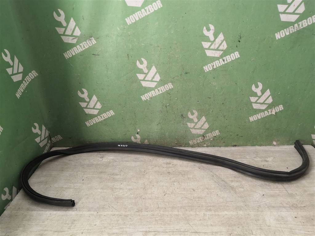 LADA VESTA 15-19 для Уплотнитель капота