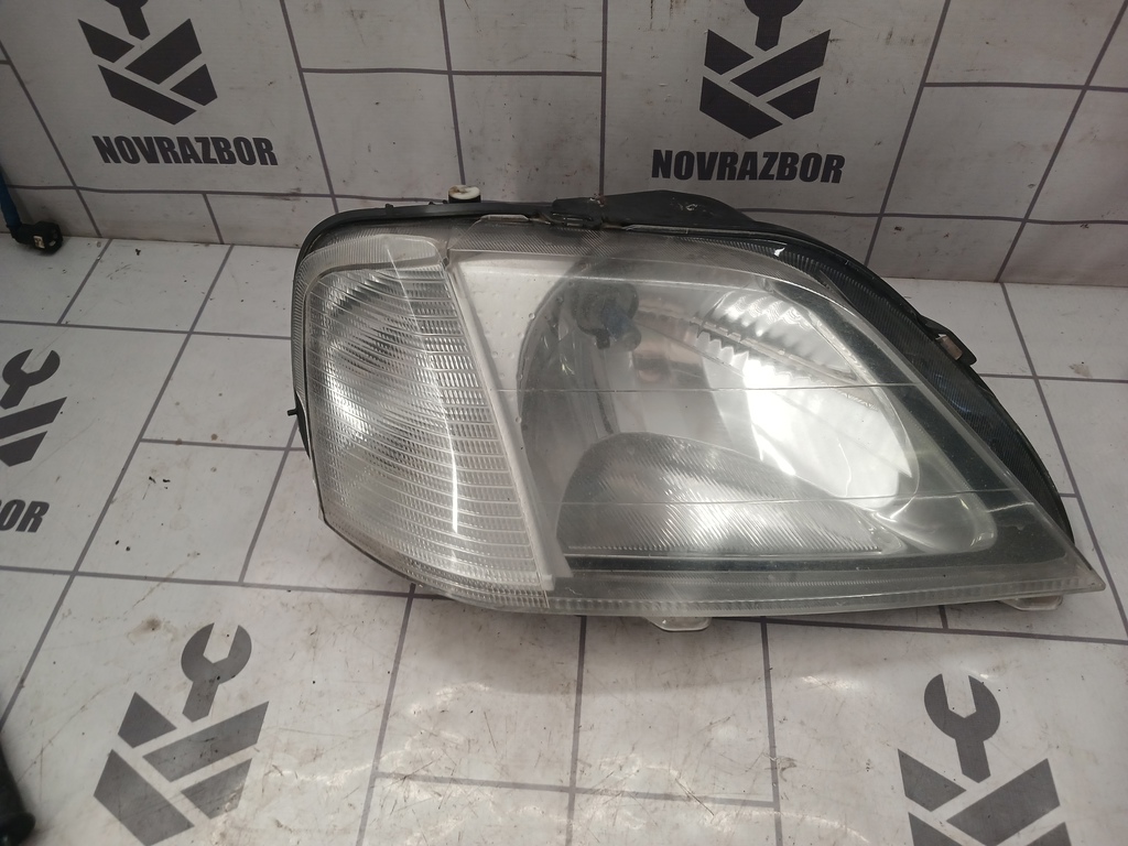 Renault Logan 2005-2014 для Фара правая