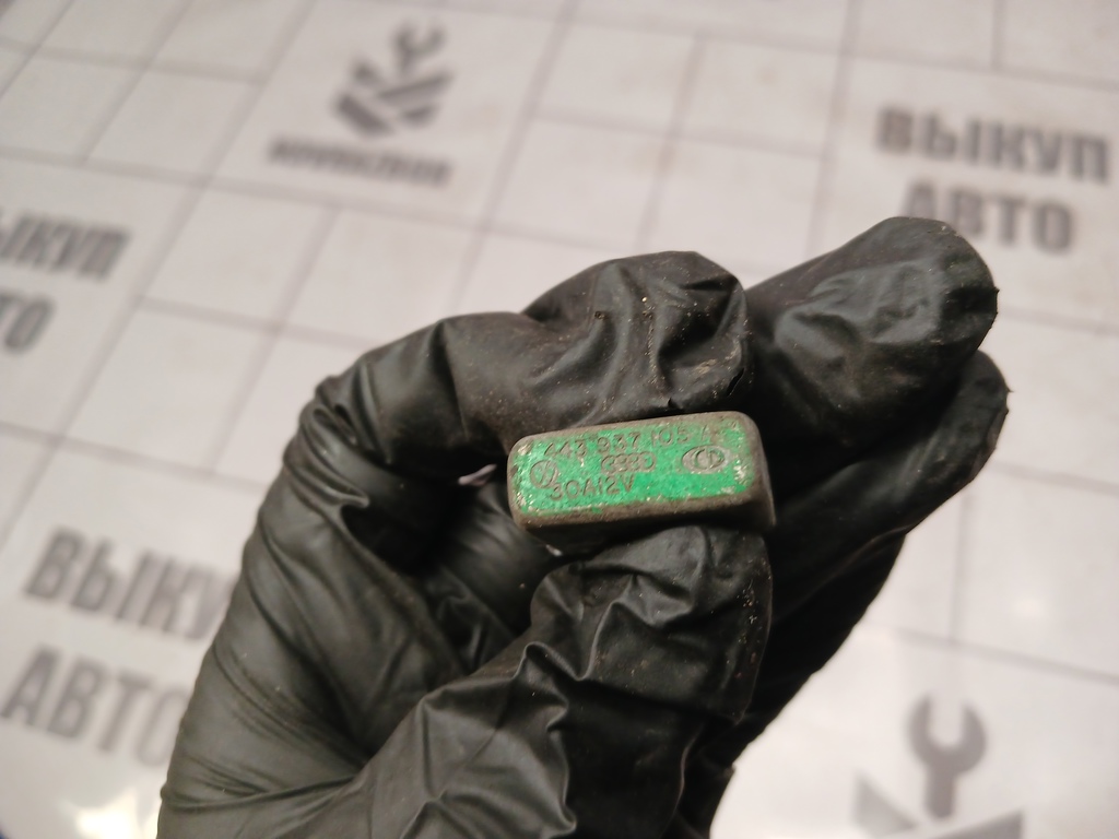 Audi A6 (C4) 1994-1997 для Предохранитель