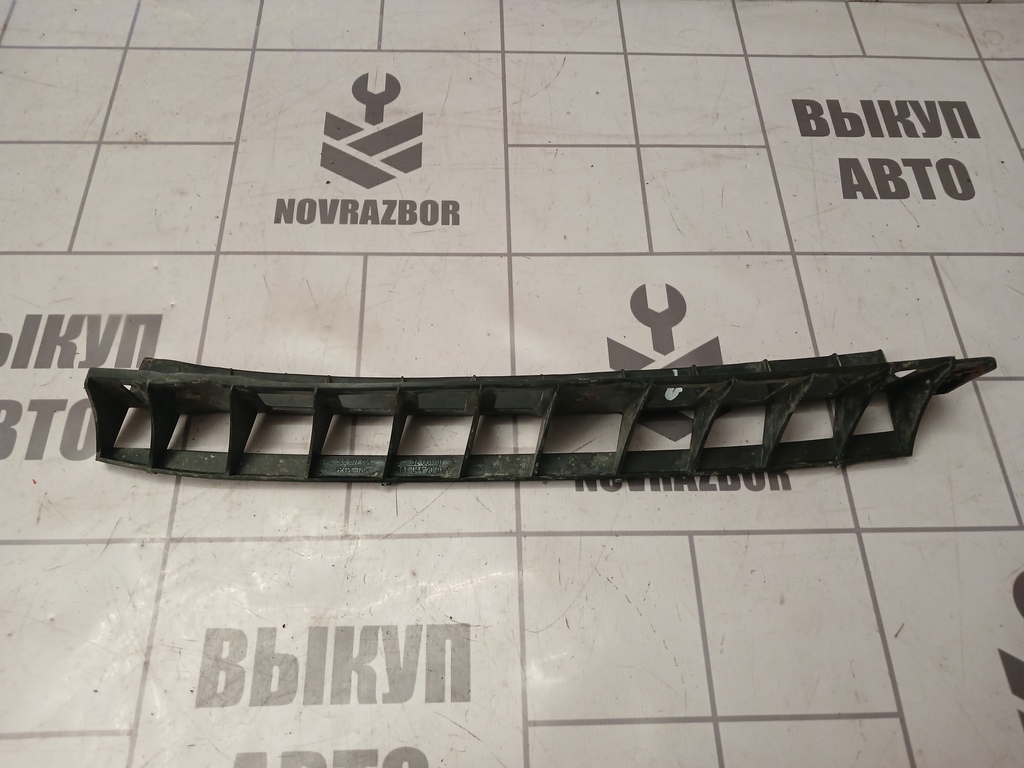 Skoda Yeti 2009-2018 для Направляющая заднего бампера правая
