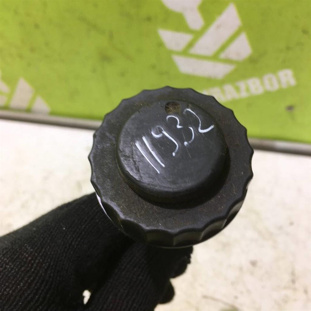 VW Passat  B3  1988-1993 для Крышка бачка гидроусилителя