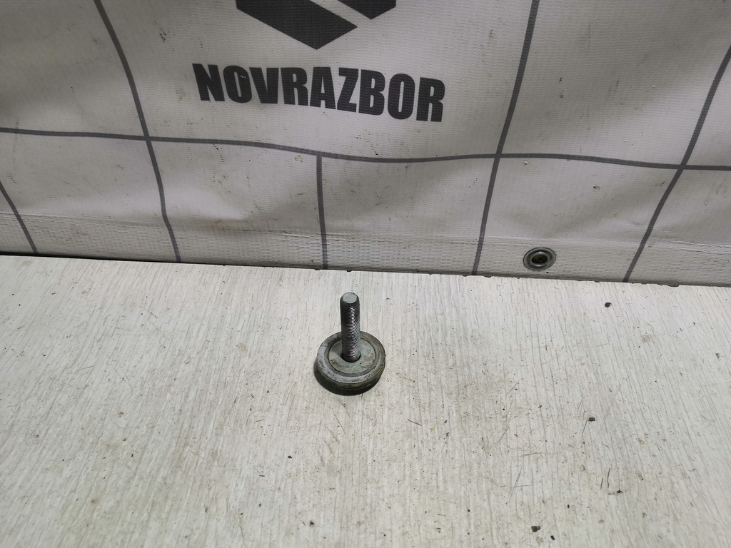 VW Passat B5 96-00 для Болт