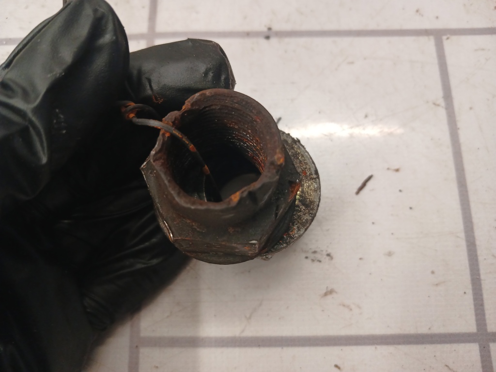 Fiat Punto 2 (188) 99-10 для Гайка ступицы