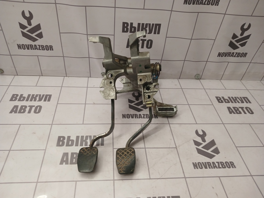 Audi 80  90  B3  86-91 для Блок педалей