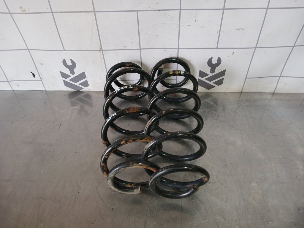 VW Passat B5 96-00 для Пружина передняя