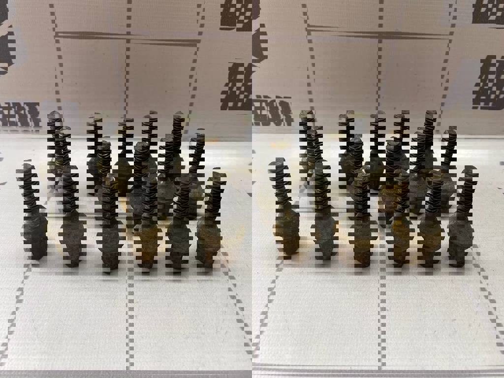 Renault Logan 2005-2014 для Болт колесный