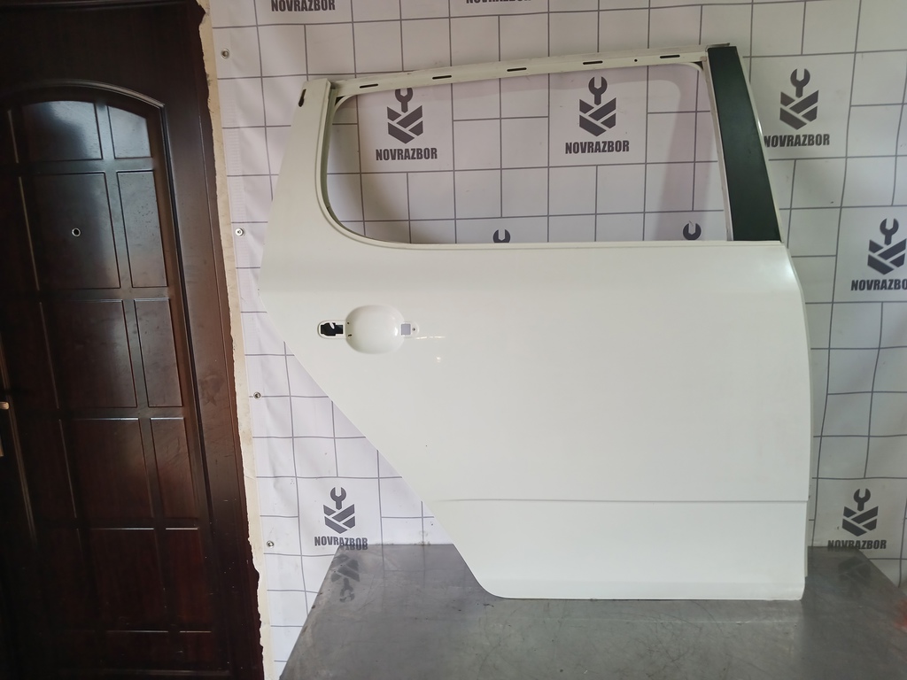 Skoda Fabia 2007-2015 для Дверь задняя правая