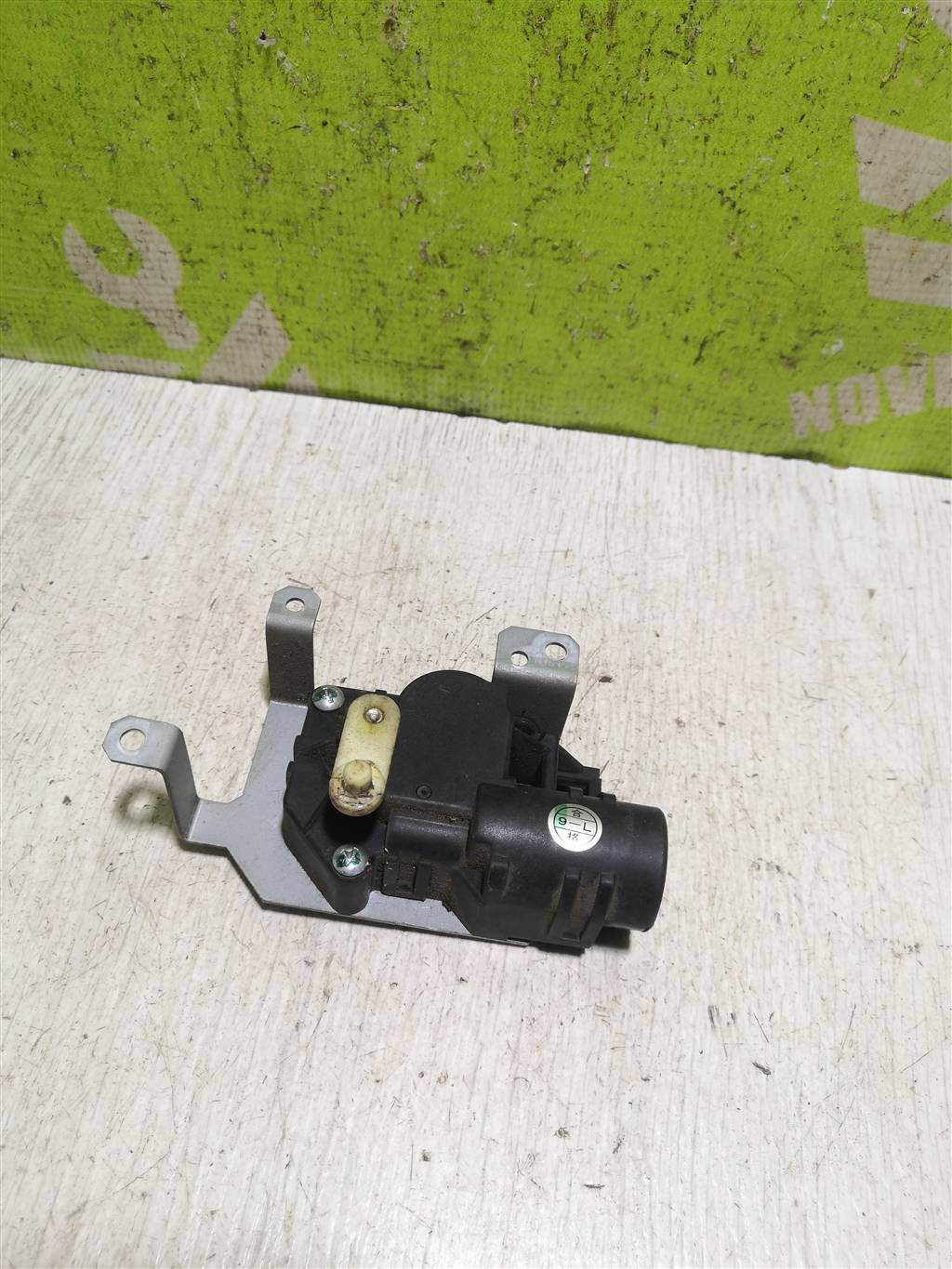 Nissan Primera P11 96-02 для Моторчик привода заслонок отопителя