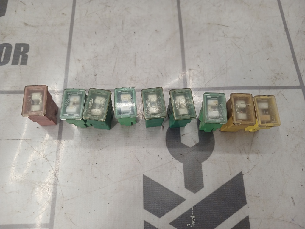 Mazda 626 (GE) 1992-1997 для Предохранитель