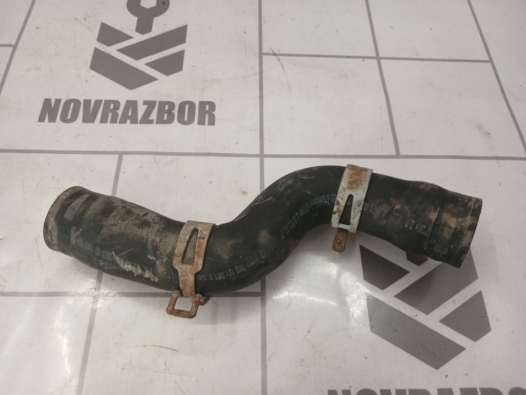 VW Golf 3 Vento 91-97 для Патрубок радиатора