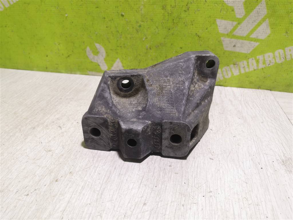 VW Golf 4 Bora 97-05 для Кронштейн КПП левый