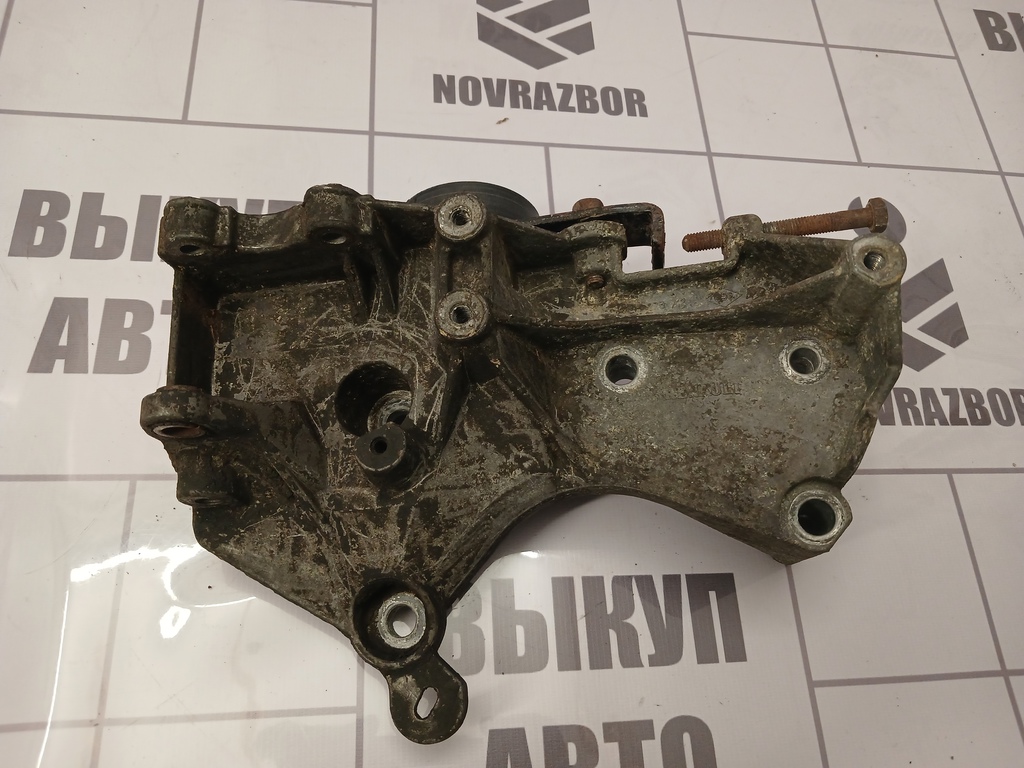 Renault Logan 2005-2014 для Кронштейн генератора