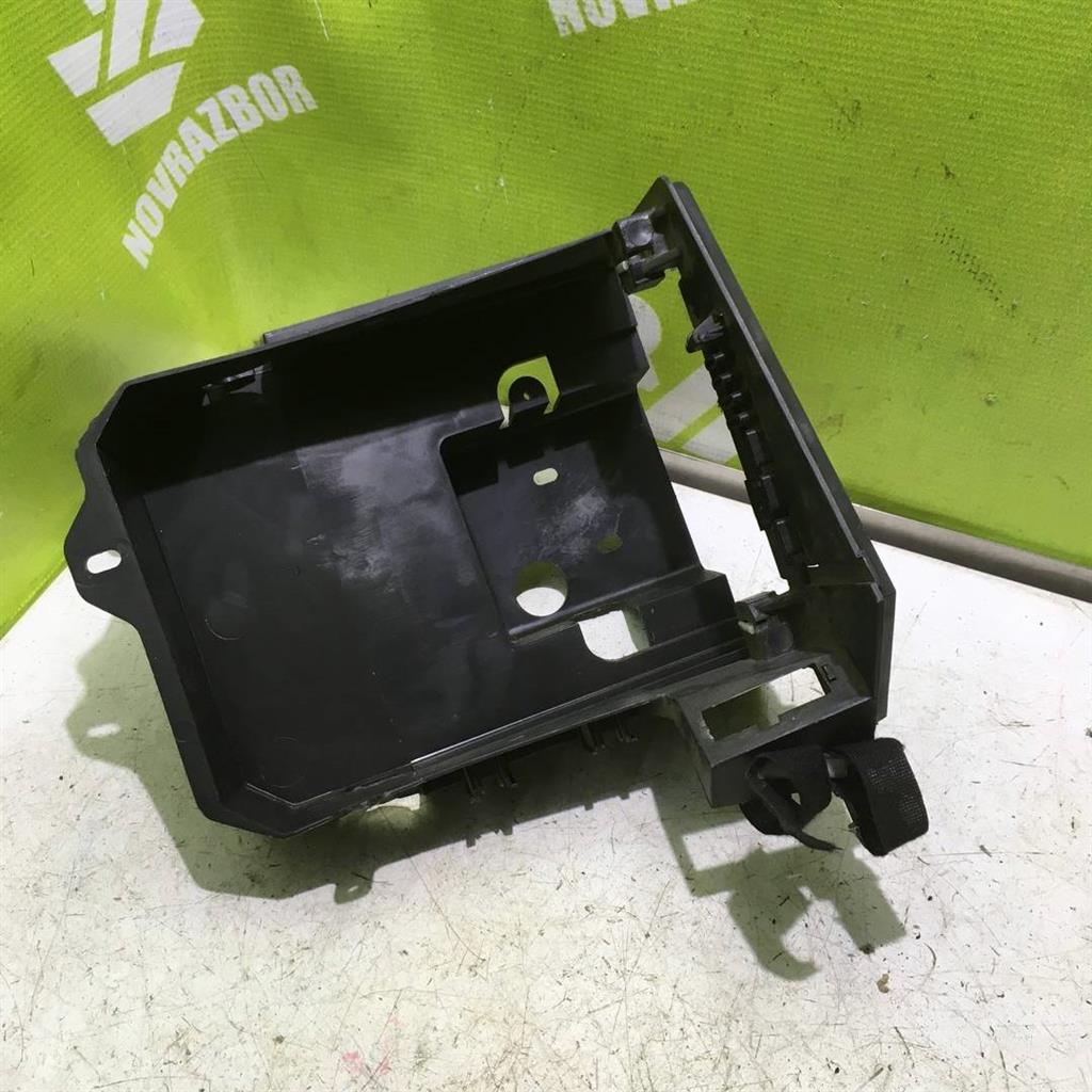 Peugeot 206 98-12 для Крышка блока предохранителей