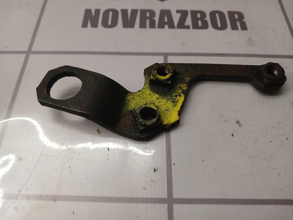 Audi 80  90  B3  86-91 для Кронштейн генератора