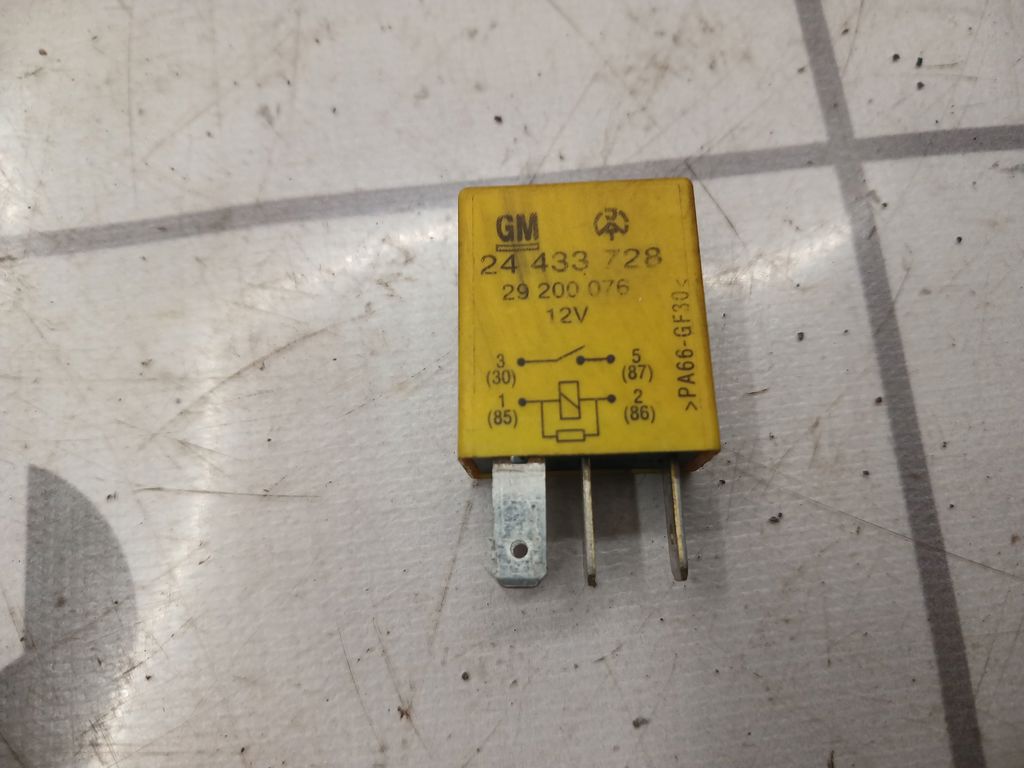 Opel Corsa C 2000-2006 для Реле