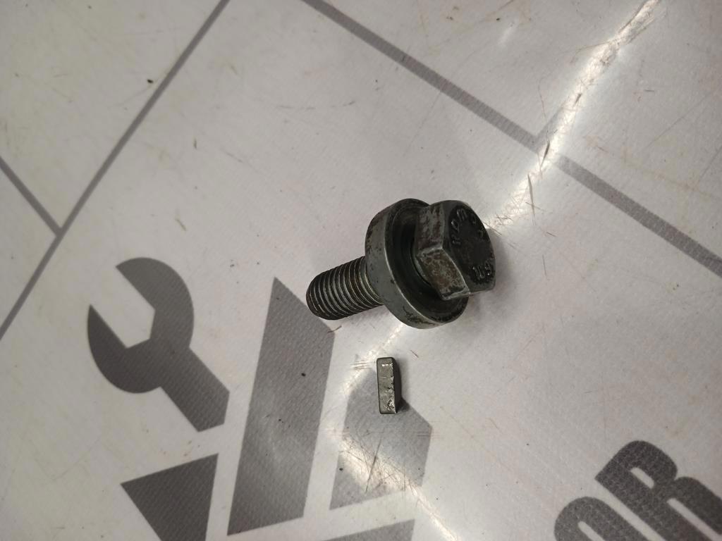 VW Golf 3 Vento 91-97 для Болт