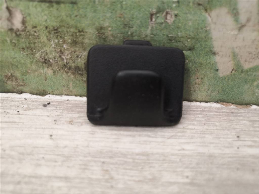 VW Passat B4 94-96 для Крючок для одежды