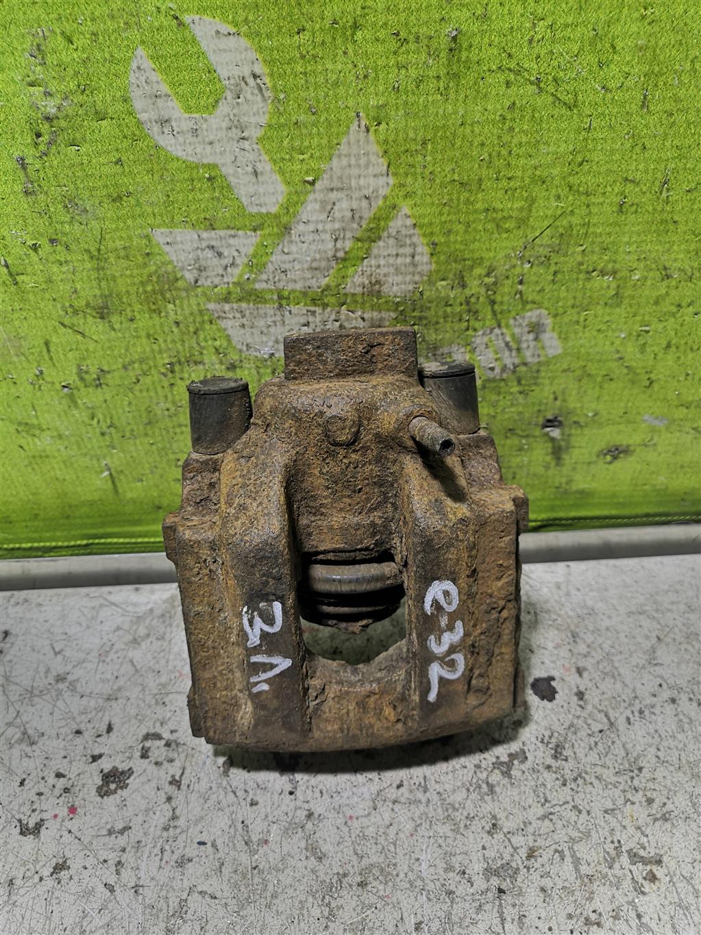 BMW 7-серия E32 1986-1994 для Суппорт задний левый