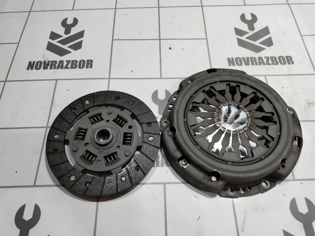 Renault Clio 3  2005-2012 для Комплект сцепления