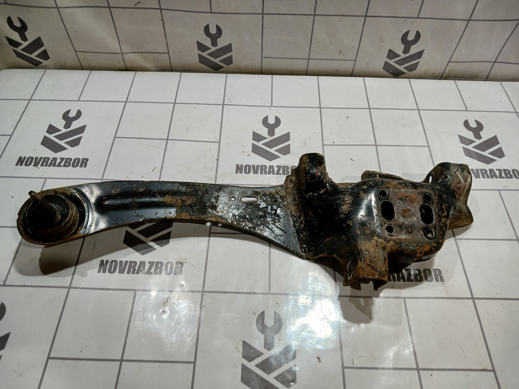 Ford Focus 1 1998-2004 для Рычаг задний продольный правый