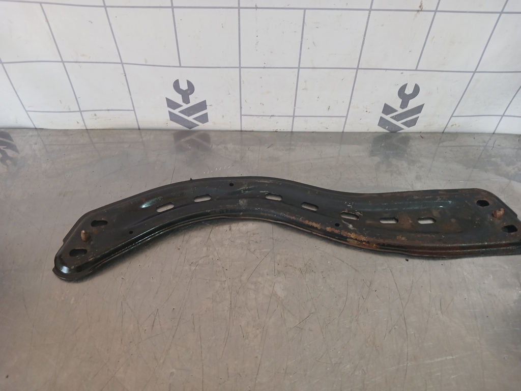 Mazda 323 BA 94-98 для Балка подмоторная