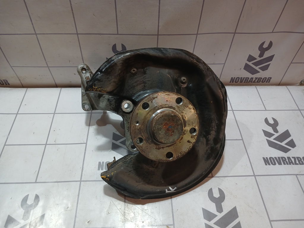 Skoda Yeti 2009-2018 для Кулак поворотный задний правый