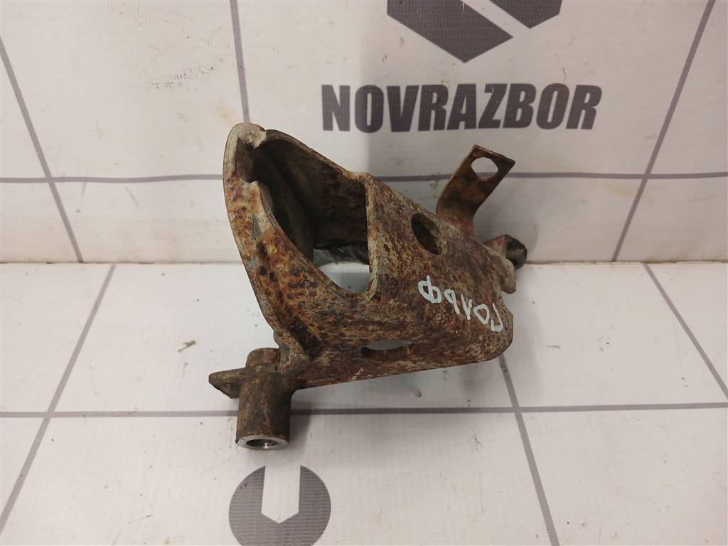 VW Golf 3 Vento 91-97 для Кронштейн двигателя передний