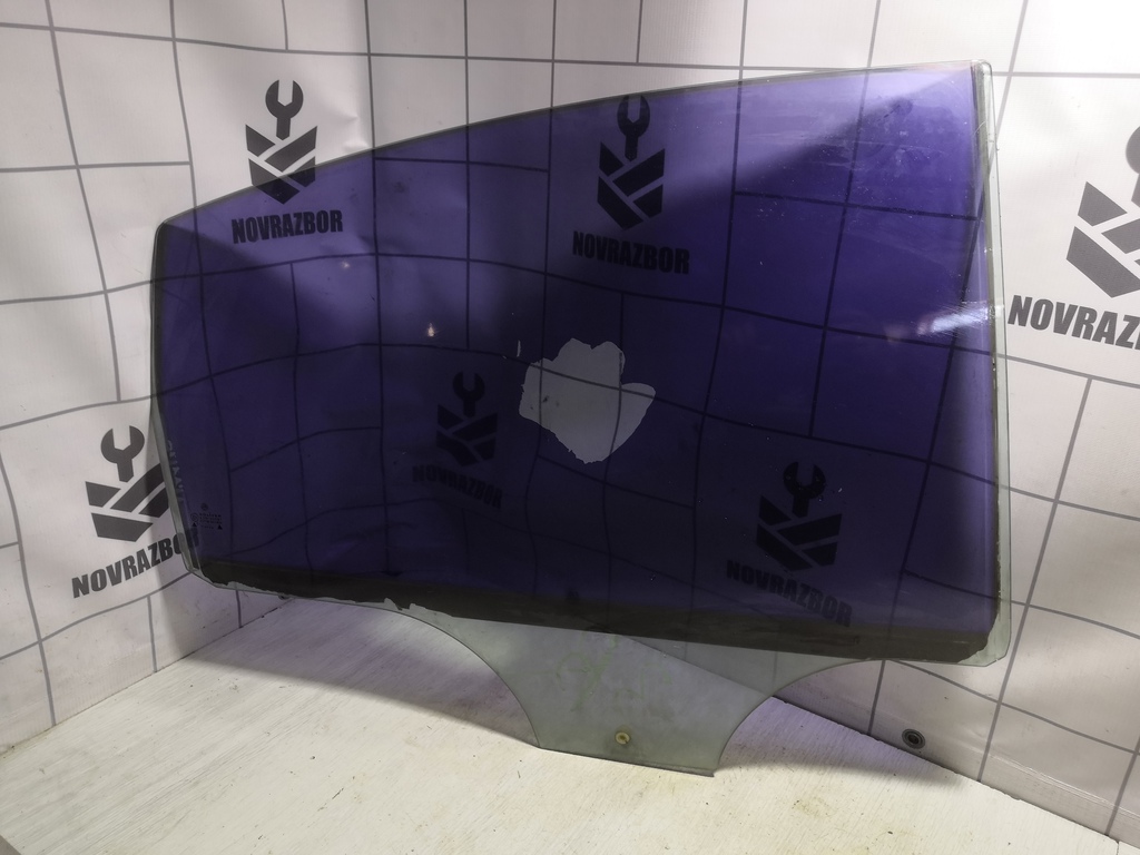 VW Passat B5 96-00 для Стекло двери задней правой