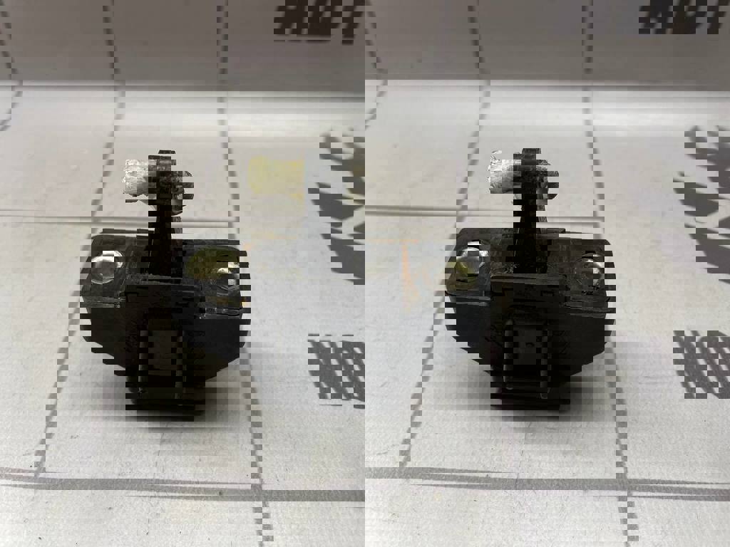 Renault Logan 2 14-18 для Замок багажника