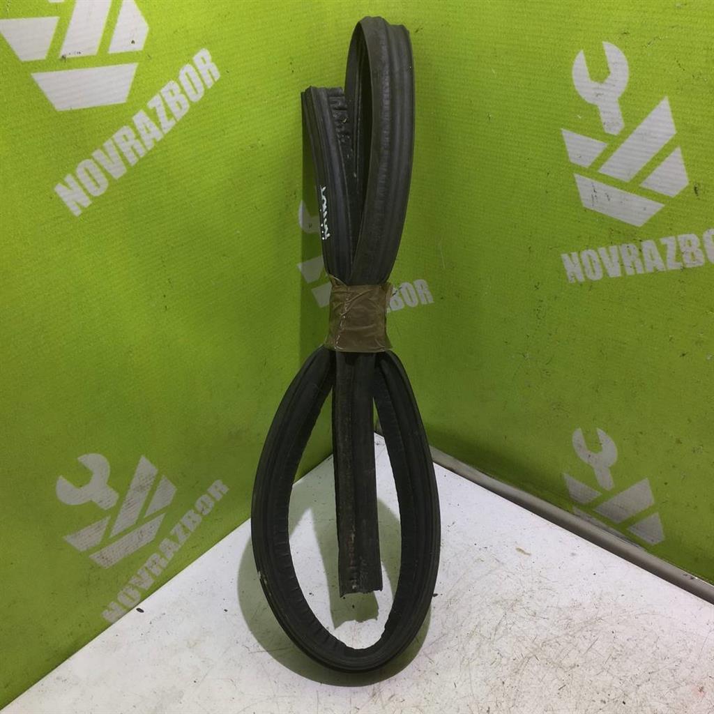 Renault Scenic 96-99 для Уплотнитель капота