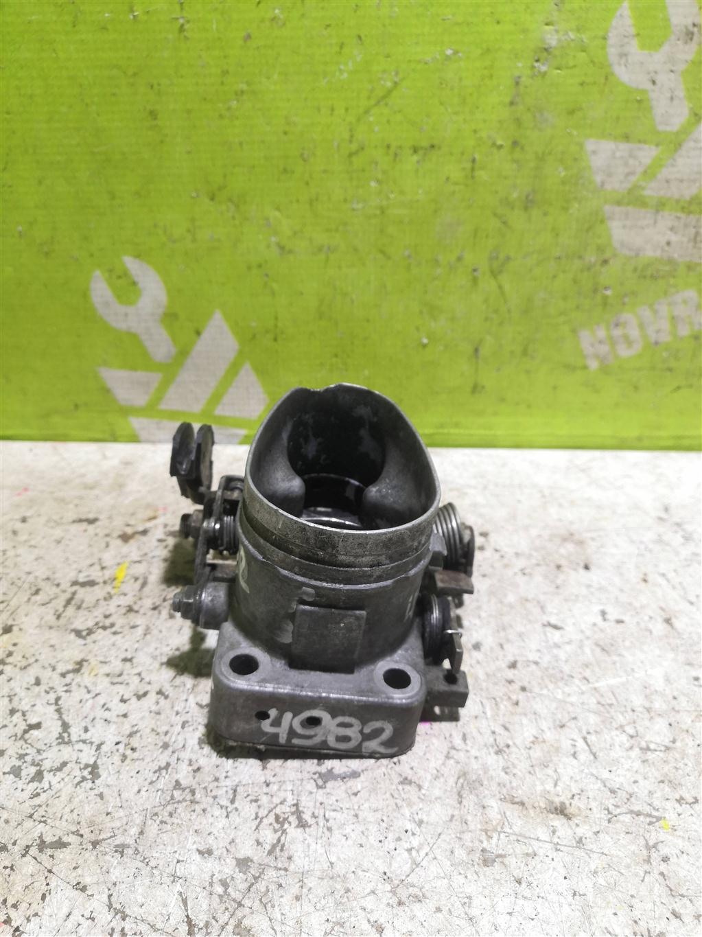 Audi  80 B2 80-86 для Заслонка дроссельная механическая