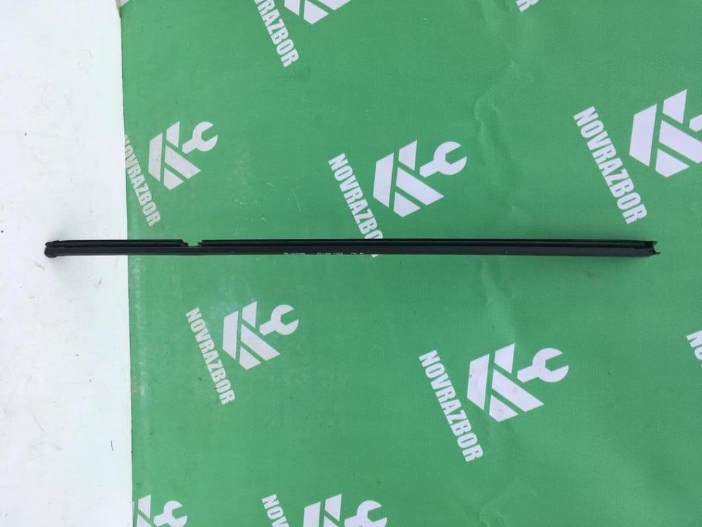 VW Golf 6 09-12 для Уплотнитель