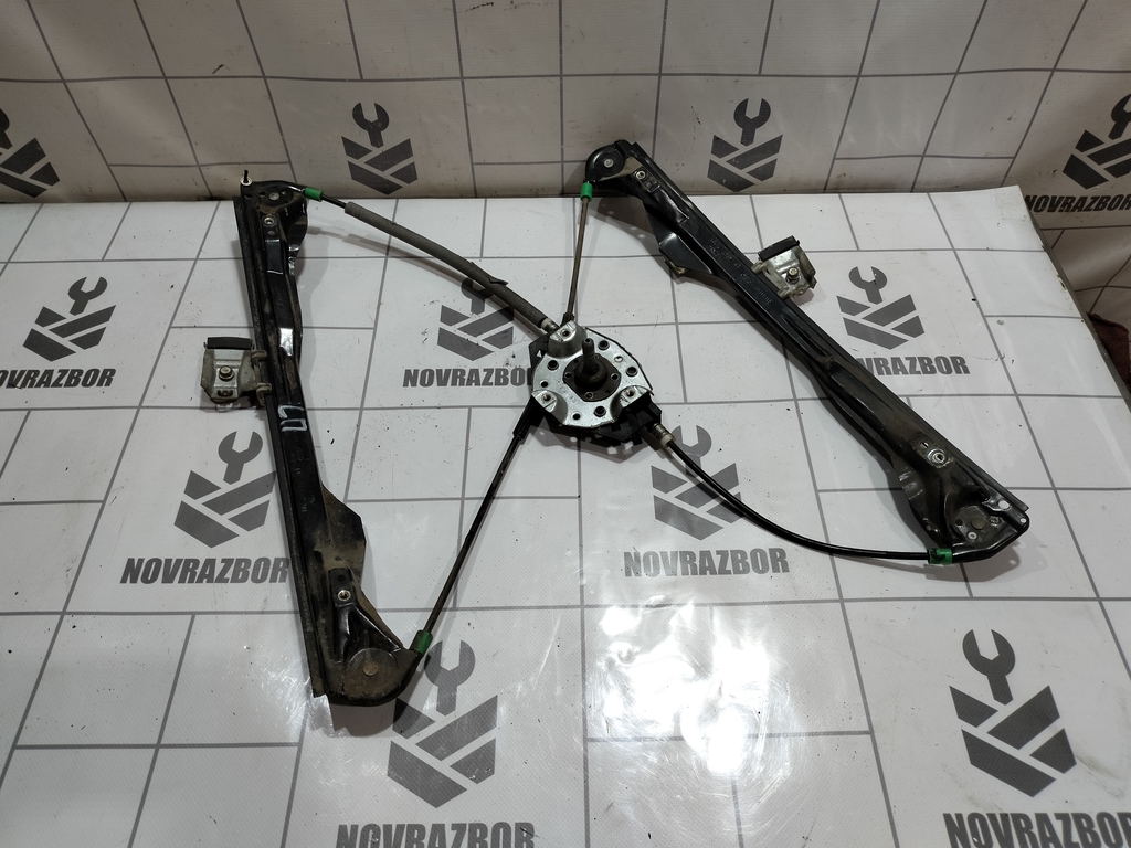 Ford Focus 1 1998-2004 для Стеклоподъемник механ. передний левый