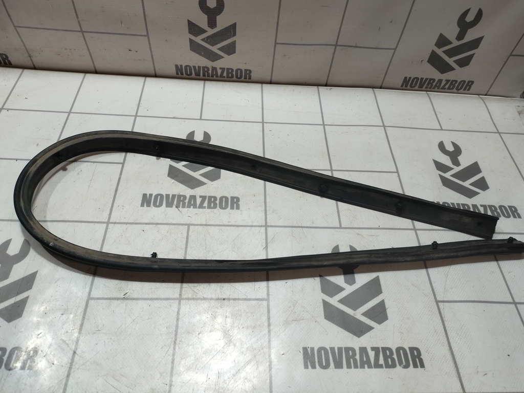 Hyundai Elantra 3  00-05 для Уплотнитель капота