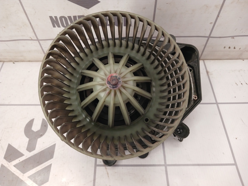 VW Passat B5 96-00 для Моторчик печки