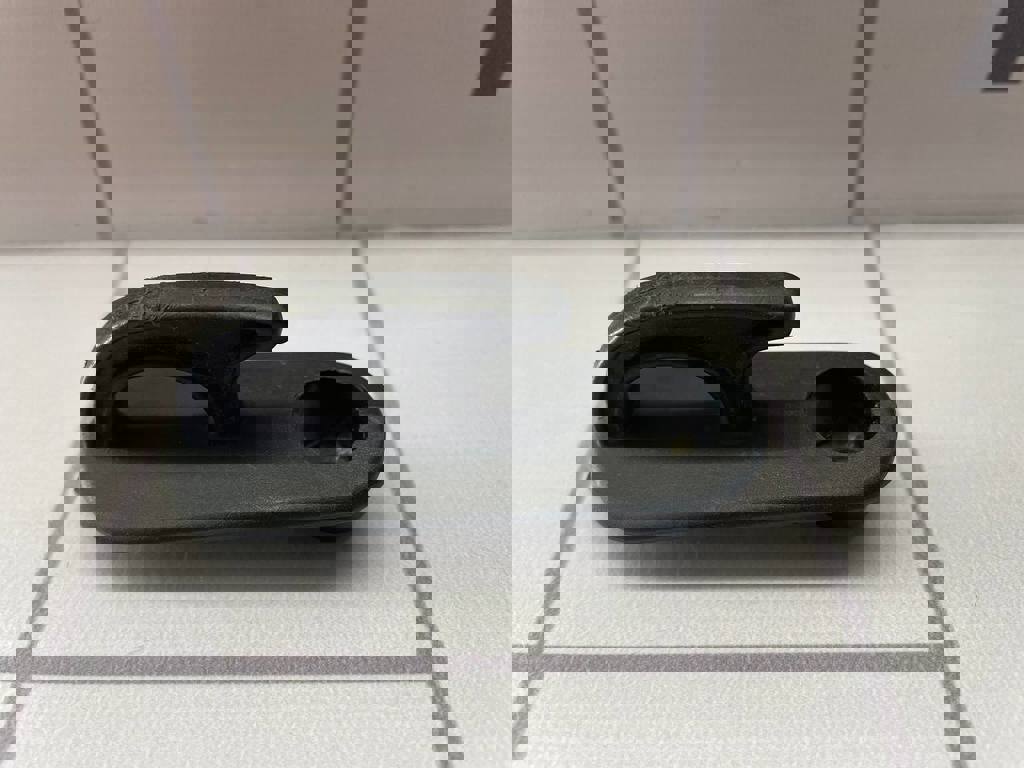 Ford Fusion 2002-2012 для Крючок